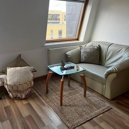 Quirky Studio Flat Selfcontained London Luaran gambar