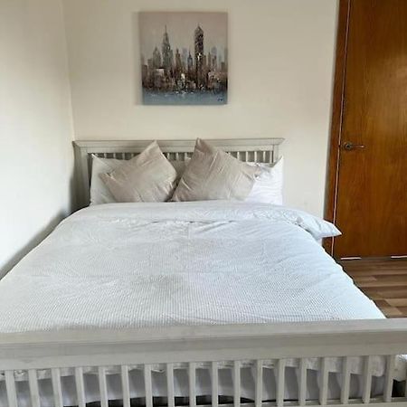 Quirky Studio Flat Selfcontained London Luaran gambar